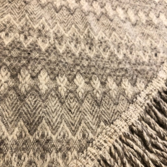 Wool Cropped Fringed Cape One Size Western, Bohemian - Picture 7 of 7